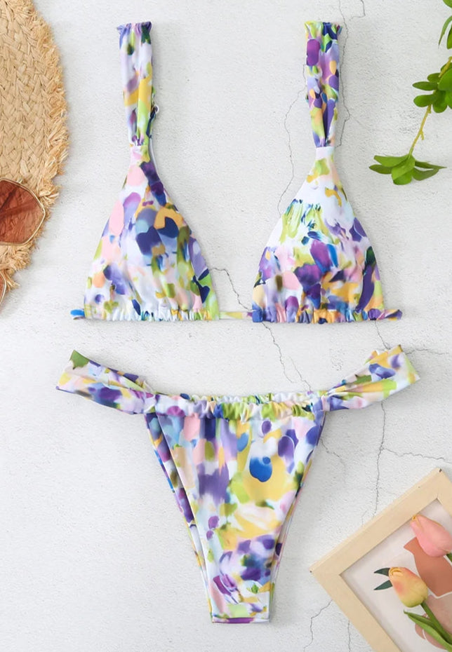 Mini Brésilien Tanga bikini set with floral prints, triangle top, removable pads, and high-cut bottom | SuzzaneMarket