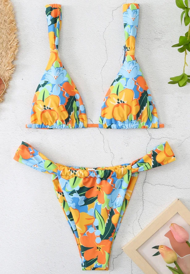 Mini Brésilien Tanga bikini set with floral print, padded triangle top, and low-rise bottom | SuzzaneMarket