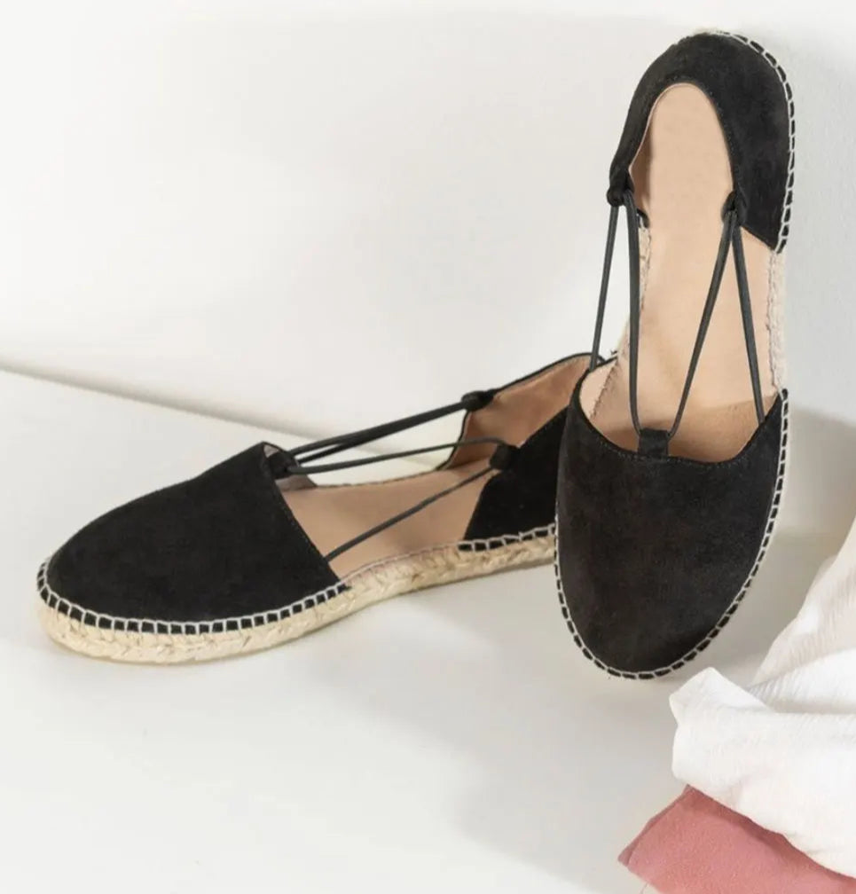 Espadrilles Brides FOLIA en cuir suède noir avec brides élastiques et semelle en chanvre | SuzzaneMarket