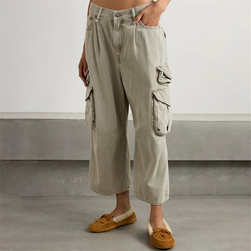 Beige baggy jeans cargo with wide legs and pockets, styled for a loose fit | SuzzaneMarket