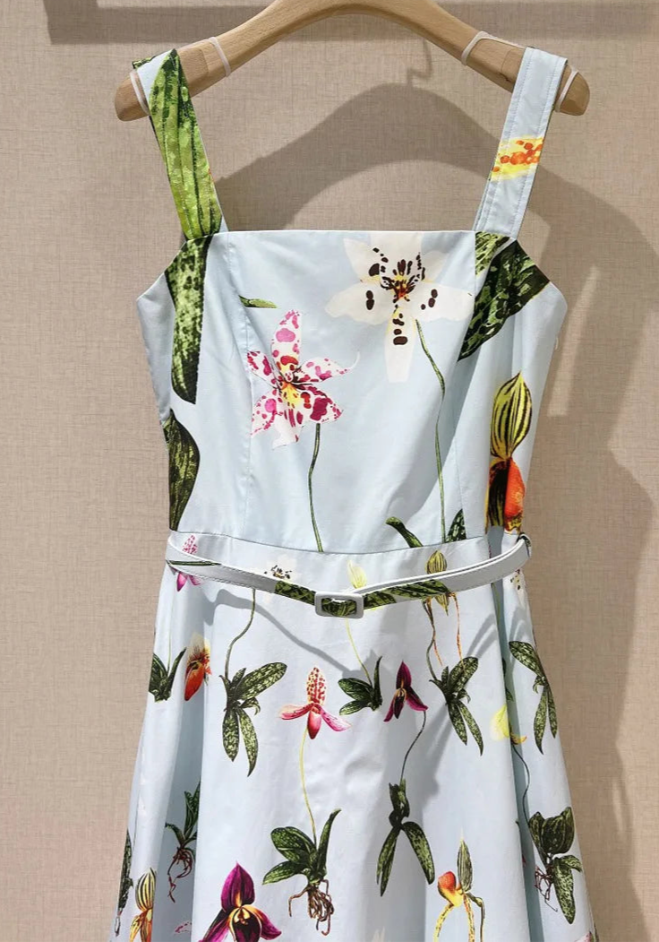 Robe midi en popeline coton-tencel avec bretelles, ceinture et encolure carrée | SuzzaneMarket