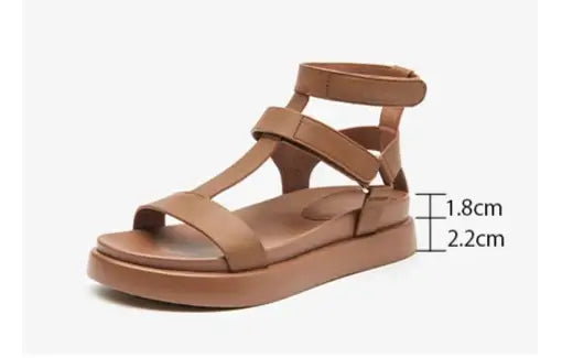 T-bar compensées sandales gladiateur en brun avec double bride cheville et fermeture scratch | SuzzaneMarket