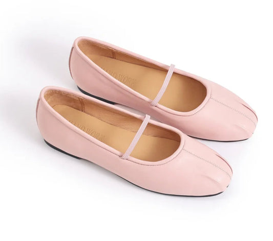Mary Janes Cuir pink ballerines with elastic strap, almond toe, leather inner sole | SuzzaneMarket