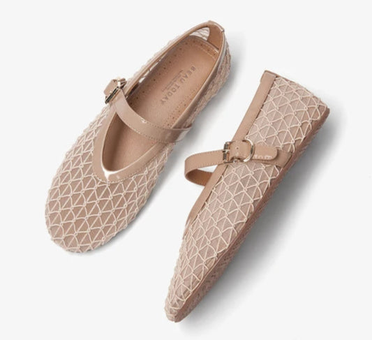 Mary Janes Ballerines in beige, featuring mesh and patent leather. Stylish flat shoes for elegant looks | SuzzaneMarket