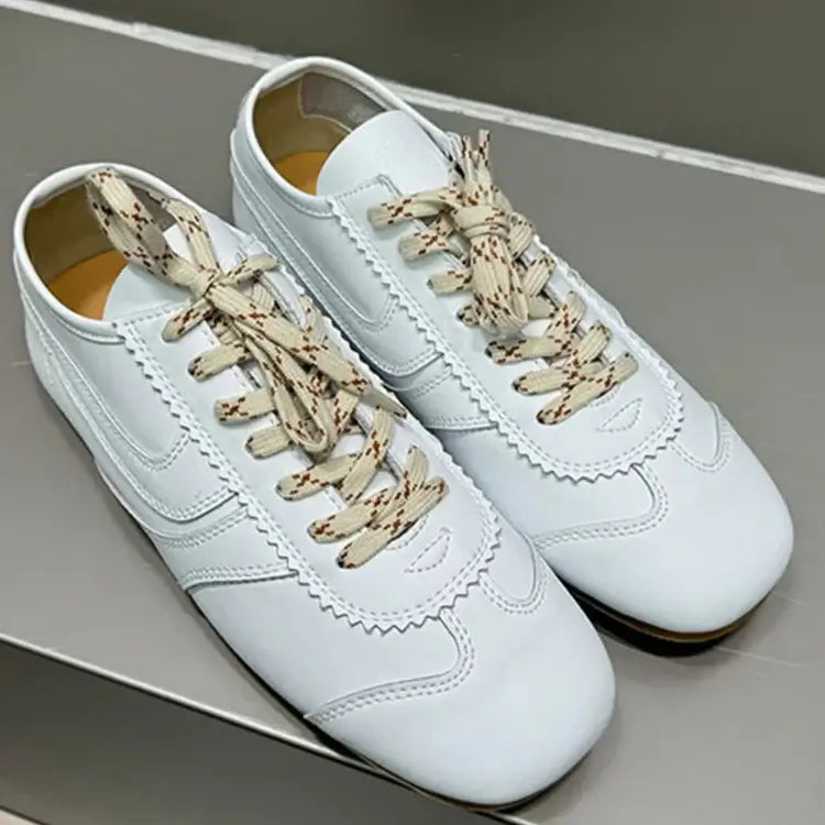 Baskets Bout Carré JAMEA en cuir blanc avec lacets décoratifs | SuzzaneMarket