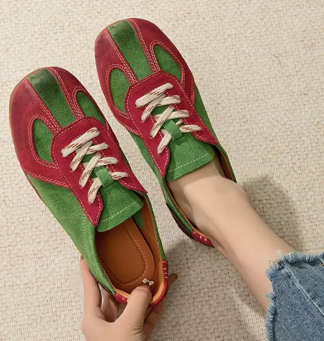 Baskets basses en cuir bi-color rouge et vert, avec semelle en gomme et talon marqué |SuzzaneMarket