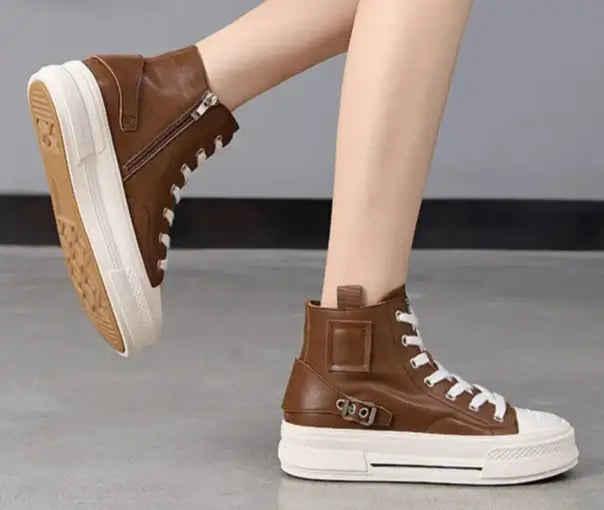 Baskets montantes en cuir marron avec semelle compensée et fermeture zip | SuzzaneMarket