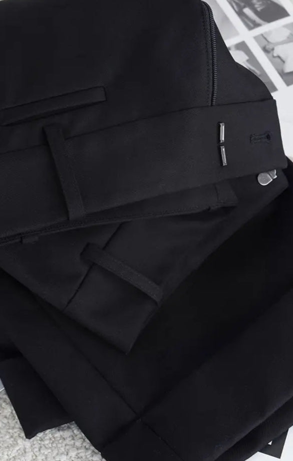 Bermuda revers noir en polyester, coupe droite, long sur le genou, non froissable |SuzzaneMarket