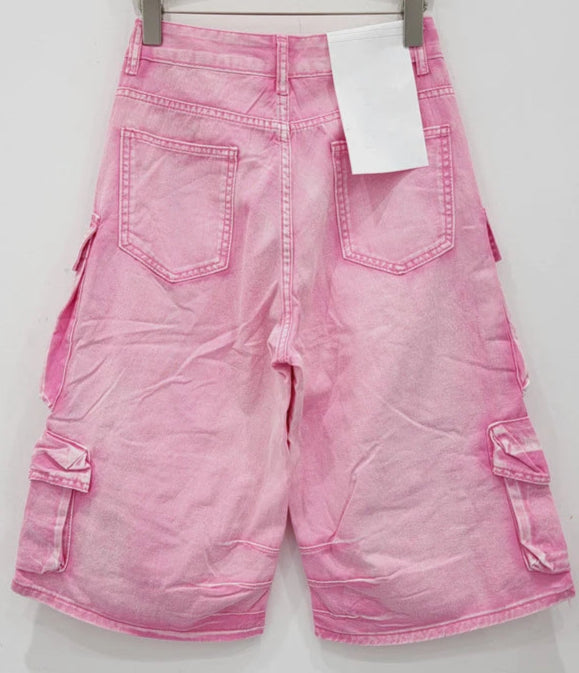 Bermuda Cargo denim shorts in pink, high-waisted, multi-pocket design, relaxed fit, zip closure | SuzzaneMarket