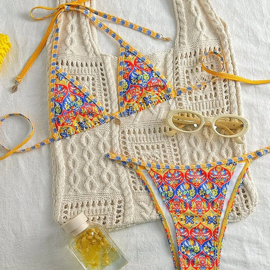 Brésilien Triangle Tanga bikini set with colorful design, elastic material, and stylish sunglasses | SuzzaneMarket