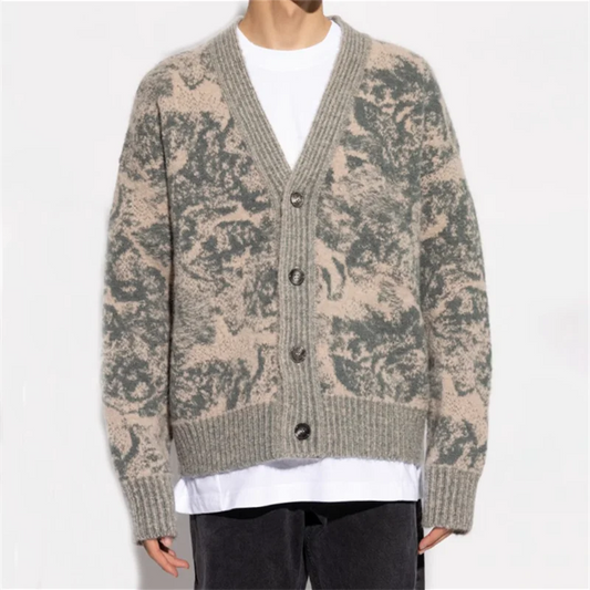 Ensemble cardigan en laine mohair, col V, style loose, motifs beige et vert, disponible chez SuzzaneMarket.