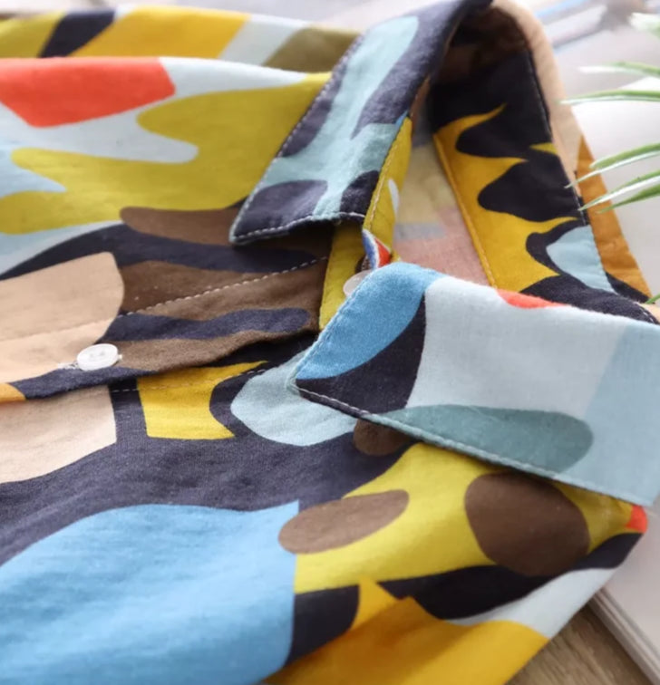 Chemise Coton Batik POPI with colorful patterns and long sleeves, featuring a loose fit and back pleat |SuzzaneMarket