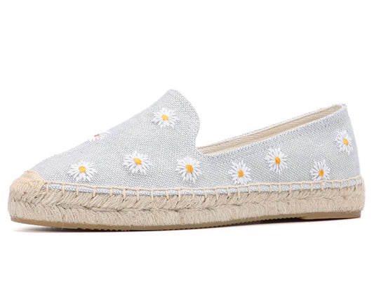 Espadrilles Denim Brodé avec petites fleurs blanches, semelle en chanvre, confort en coton | SuzzaneMarket