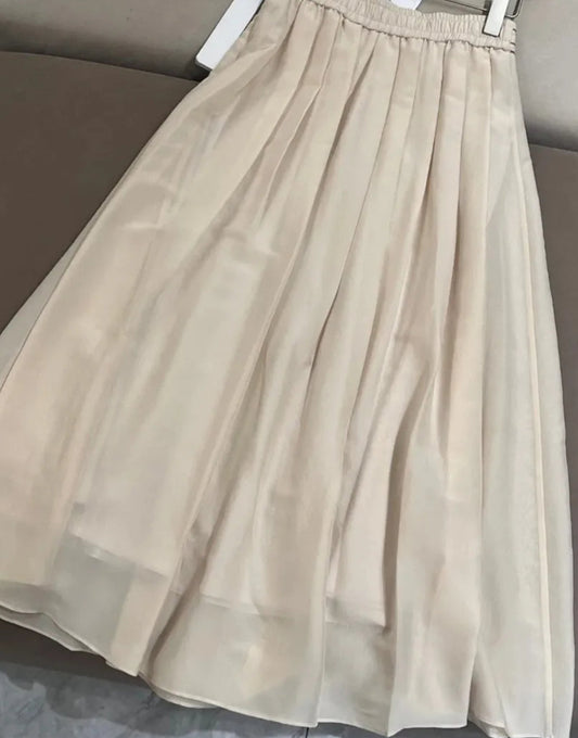 Jupe longue plissée en mousseline de soie, couleur beige, avec dos en ceinture élastique | SuzzaneMarket