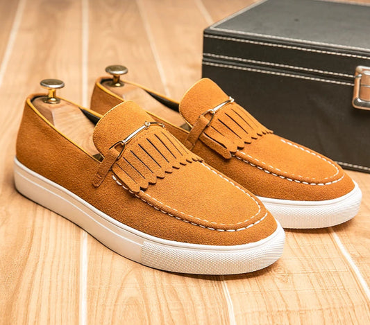 Loafers Hommes finition barrette . Modèle Madère. Couleur camel.