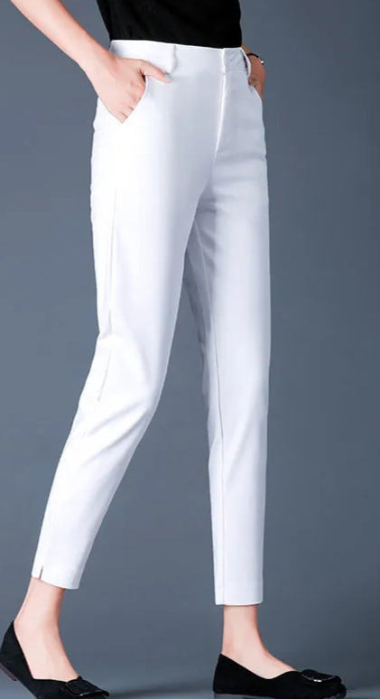 Pantalon court blanc stretch à coupe droite, longueur cheville, infroissable et indéformable | SuzzaneMarket