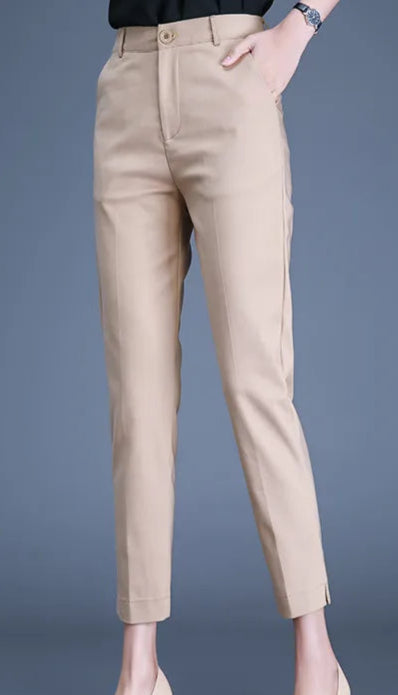 Pantalon court quotidien beige, coupe droite et confortable, stretch en coton, infroissable | SuzzaneMarket