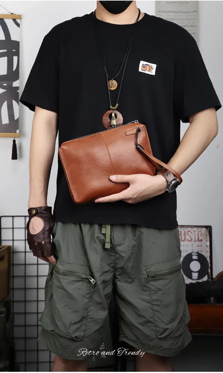 Pochette Constantine en Cuir Véritable Brown Side 2