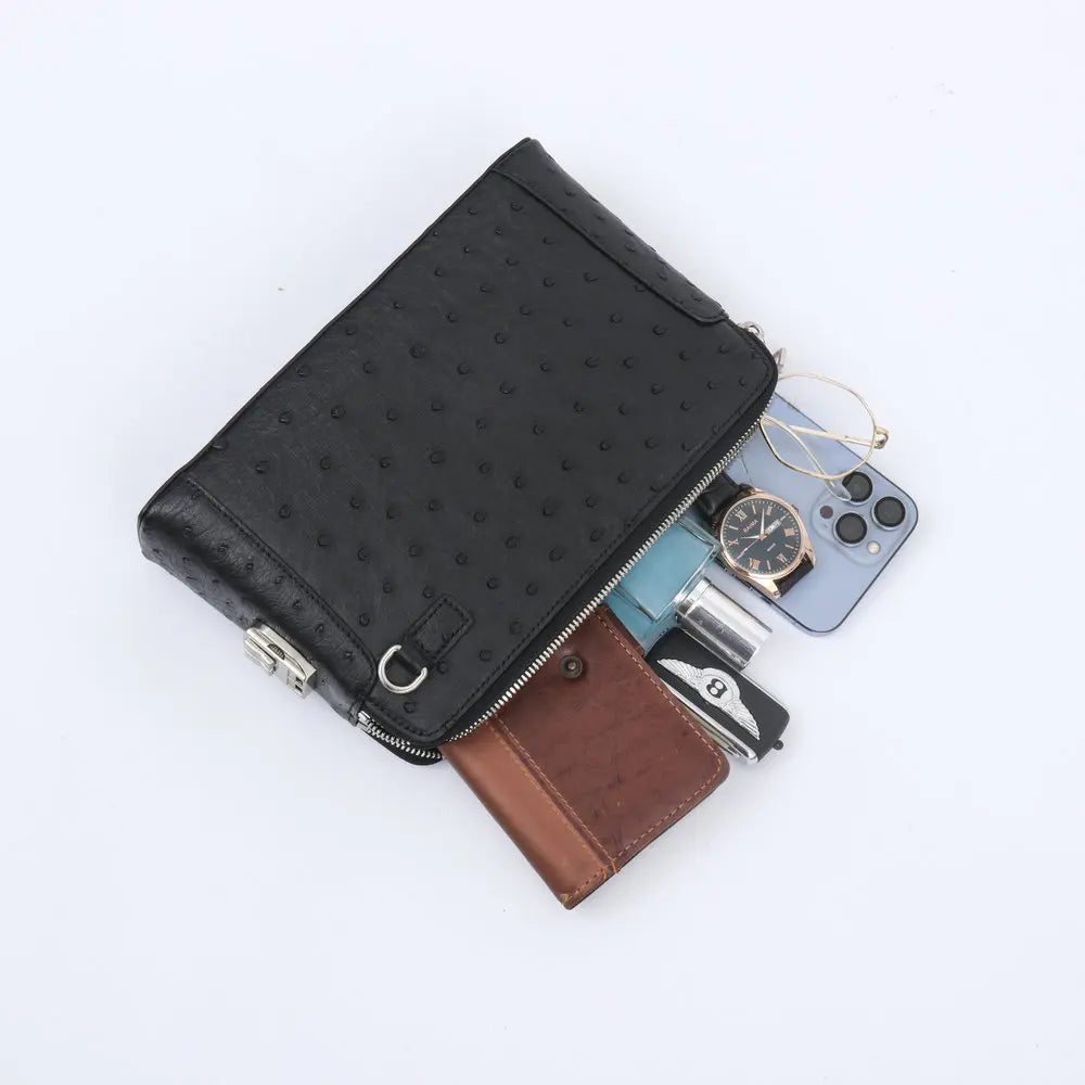 Pochette Nairobi en Cuir d'Autruche Véritable Détails Volume