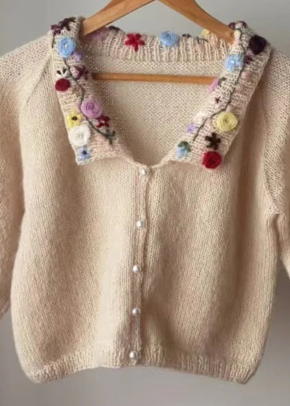 Pull Coréen Court en mohair, col polo brodé, manches courtes, couleur rose pâle | SuzzaneMarket