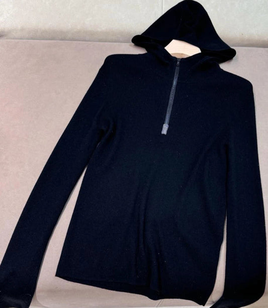 Pull fin en Cachemire-Soie, manches longues, capuche, couleur noire, fermeture éclair mi-hauteur | SuzzaneMarket