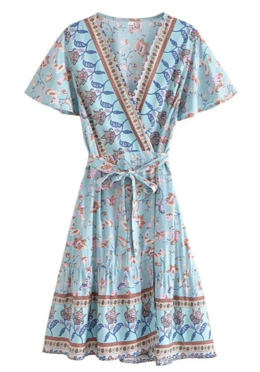Robe Plage Bohème HAPI, robe légère à enfiler avec haut croisé et taille haute, en tissu Rayonne Modal, motif floral.