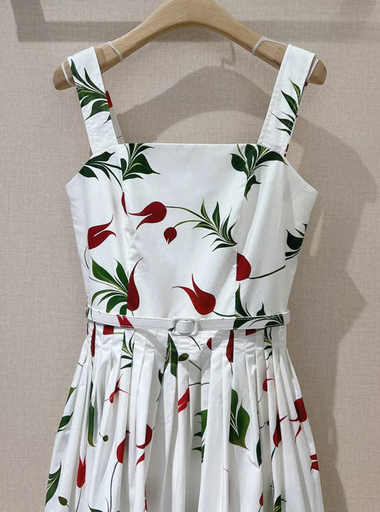 Robe Florale Popeline LINO, midi à bretelles, en coton tencel, imprimé floral rouge et vert | SuzzaneMarket