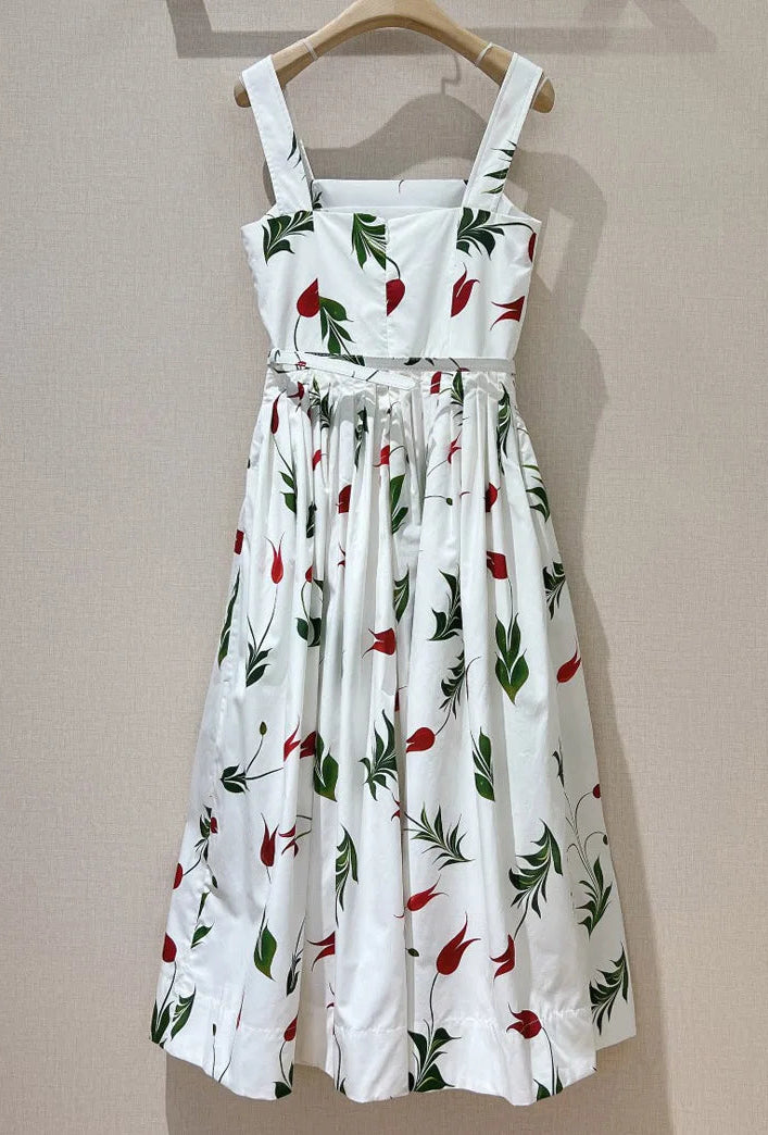 Robe Florale Popeline midi à bretelles en coton tencel, coupe évasée, encolure carrée | SuzzaneMarket