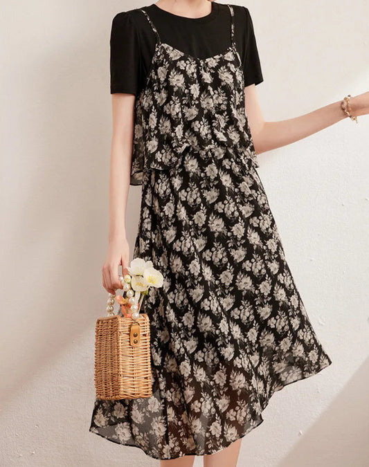 Robe faux 2 pièces avec t-shirt et robe à bretelles, légère et fluide, style floral noir | SuzzaneMarket