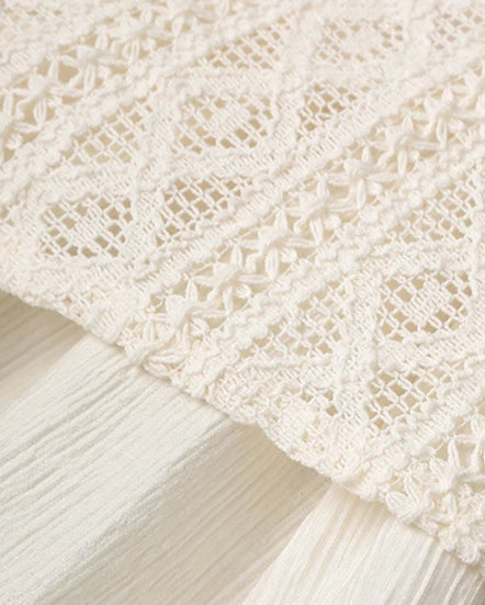 Détail du tissu en tulle plissé et motif de dentelle de la robe Faux 2 pièces - PIKO |SuzzaneMarket