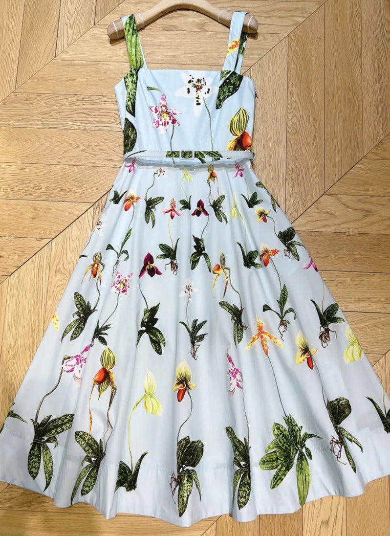 Robe midi en popeline coton-tencel avec motifs floraux, bretelles et taille marquée | SuzzaneMarket