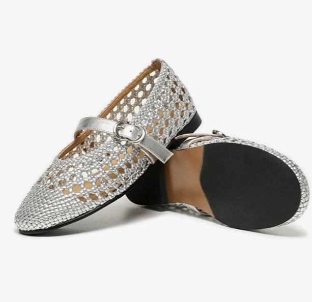 Mary Janes en cuir tressé argenté avec bride et boucle, élégantes et confortables | SuzzaneMarket