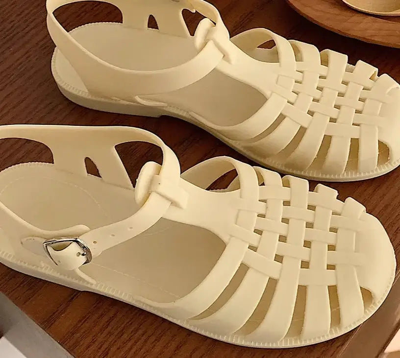 Méduses Caoutchouc Mat jaunes, sandales confortables avec bride, modèle tendance | SuzzaneMarket.