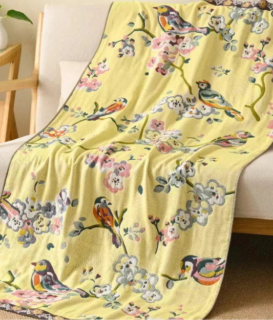 Serviette Plage Imprimé Coton BIRDI avec motifs d'oiseaux et fleurs sur fond jaune, absorbante et légère |SuzzaneMarket