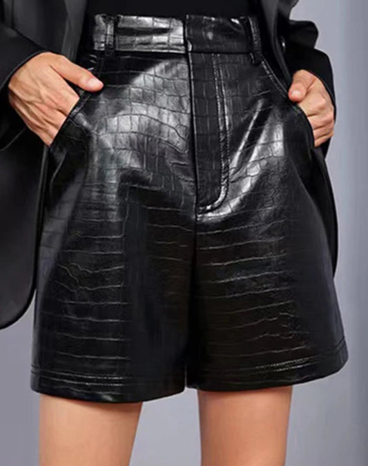 Short long croco leather shorts with high waist and side pockets | SuzzaneMarket