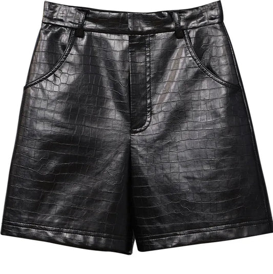 Short long leather shorts with croc texture, high waist and side pockets | SuzzaneMarket