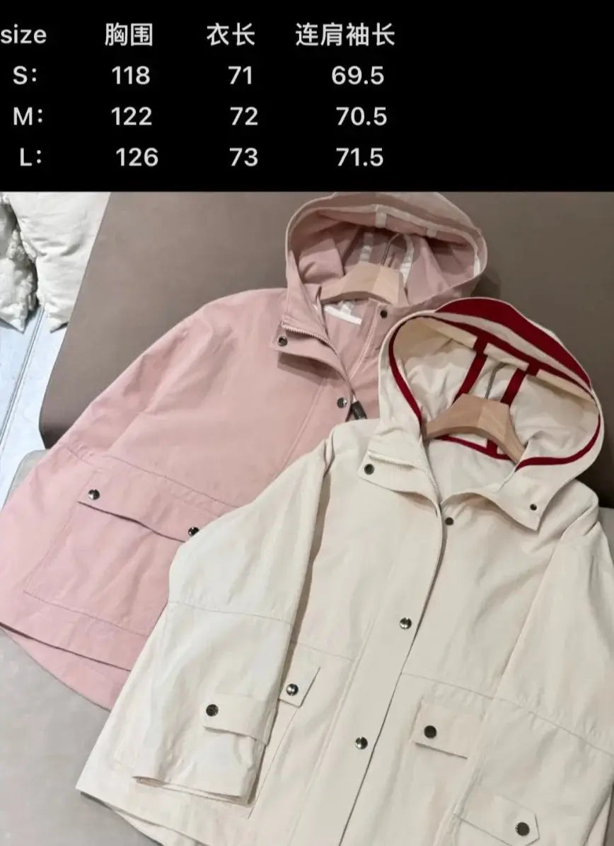 Trench court en coton déperlant avec capuche, disponible en deux couleurs, taille S à L | SuzzaneMarket