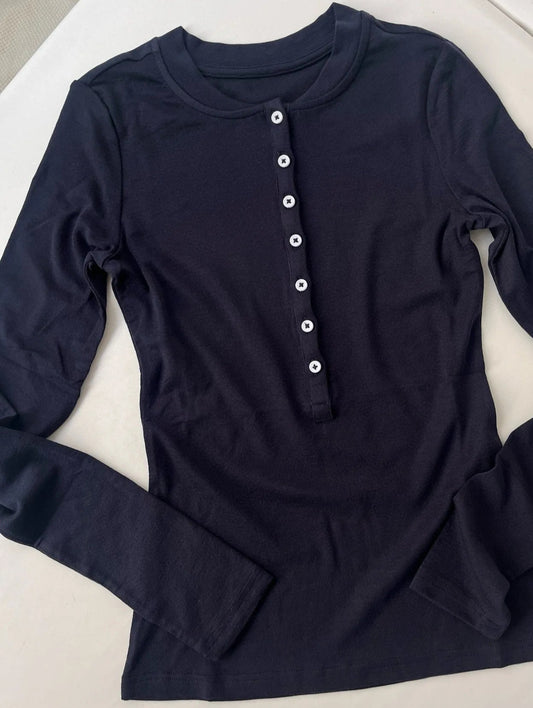 T-shirt jersey Laine Spandex, col tunisien à petits boutons, manches longues, coupe ajustée | SuzzaneMarket