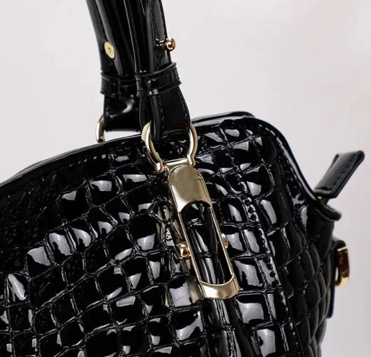 Sac Tote Cuir Croco -ATHA- Noir, cuir pleine peau, finition crocodile, détails dorés, SuzzaneMarket.