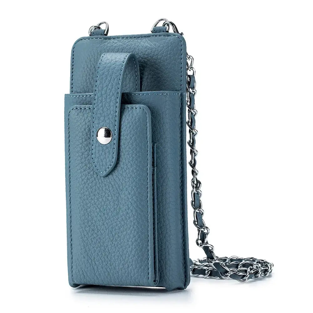Pochette téléphone en cuir grainé bleu, avec bride chaîne, parfait pour téléphone, cartes et argent, pratique et élégant.